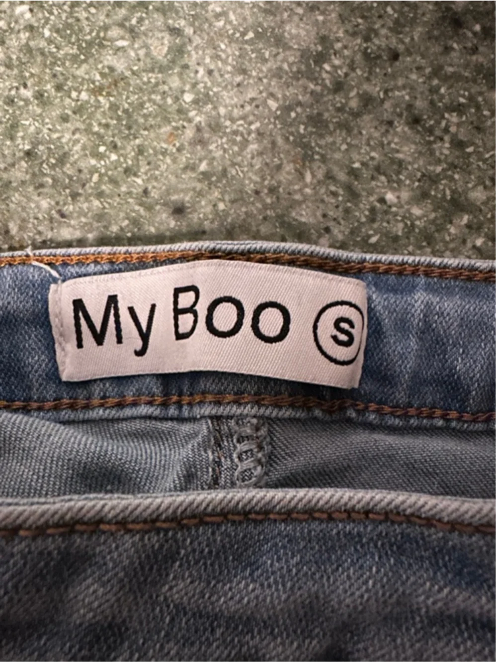 My Boo Blue Skinny Jeans White Lace-Up Detail Size small waist 15” inseam 30” - Picture 2 of 8